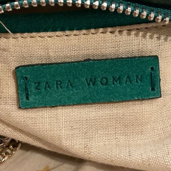 β¨ π β¨βZara Woman Emerald Green Chain Leather Crossbody Handbag β¨ - Picture 6 of 17